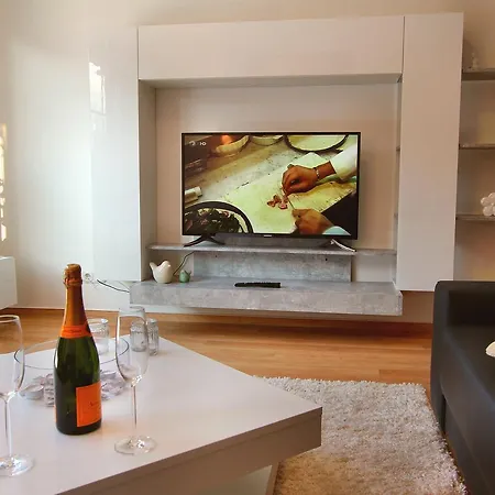 Ferienwohnung Landhus * Alt Schwerin