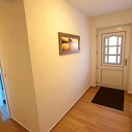 Apartment Ferienwohnung Landhus Alt Schwerin