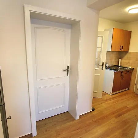 Apartment Ferienwohnung Landhus Alt Schwerin